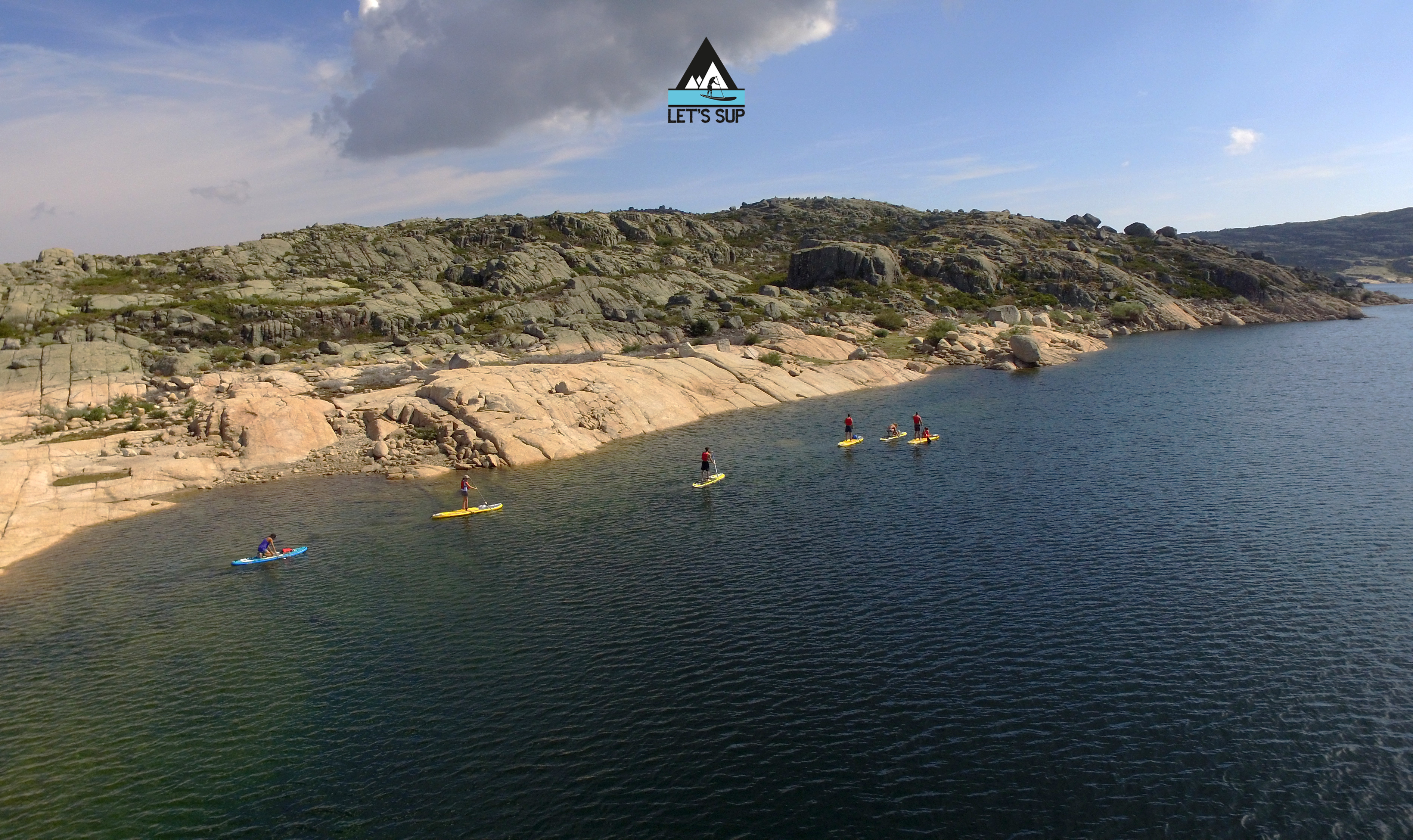 Let's SUP lagoa comprida serra da estrela stand up paddle passeio tours