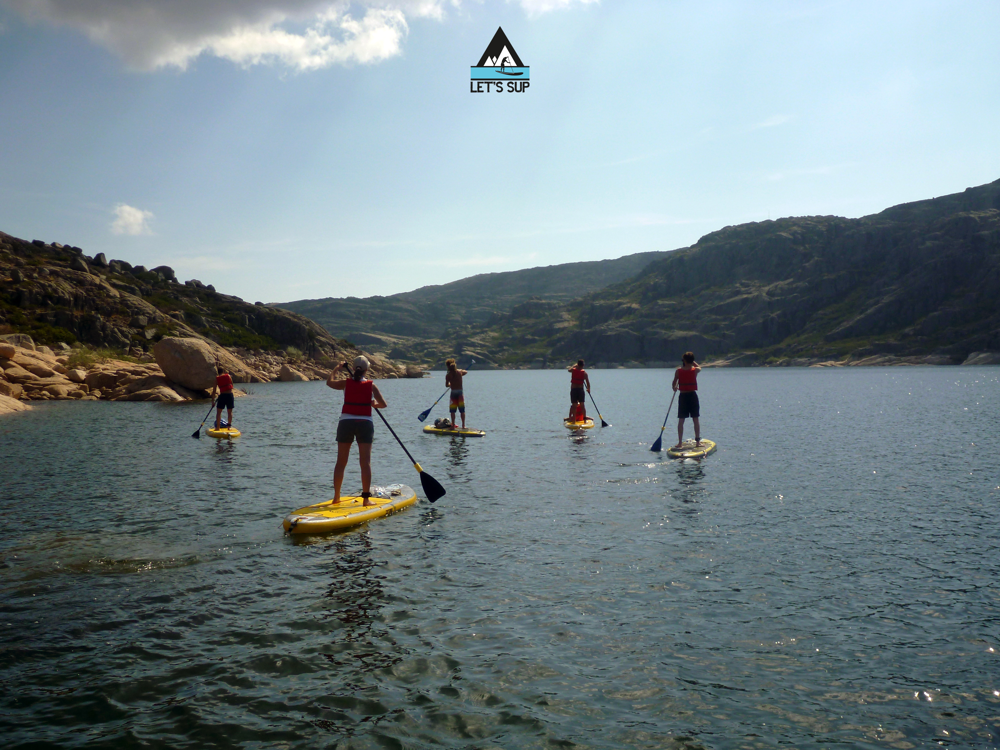 Let's SUP lagoa comprida serra da estrela stand up paddle passeio tours