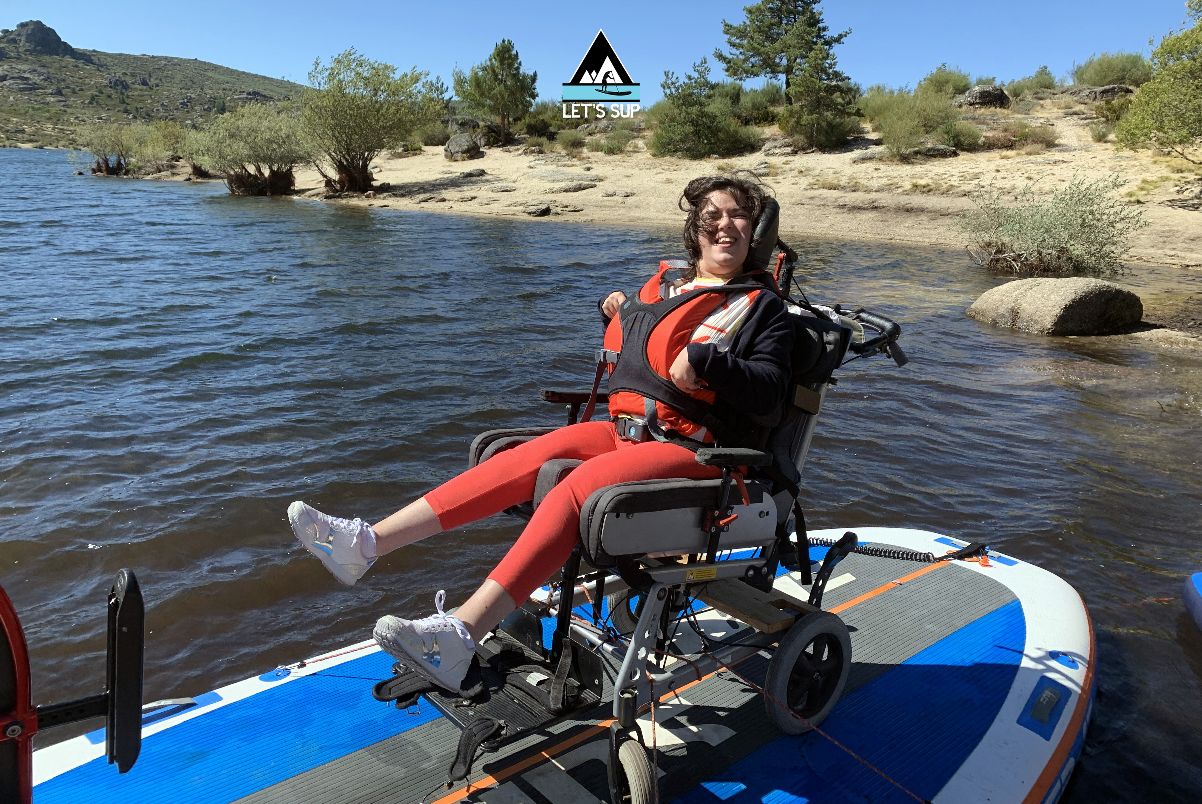 let's SUP stand up paddle adaptado desporto para todos adaptive vale do rossim serra da estrela turismo inclusivo